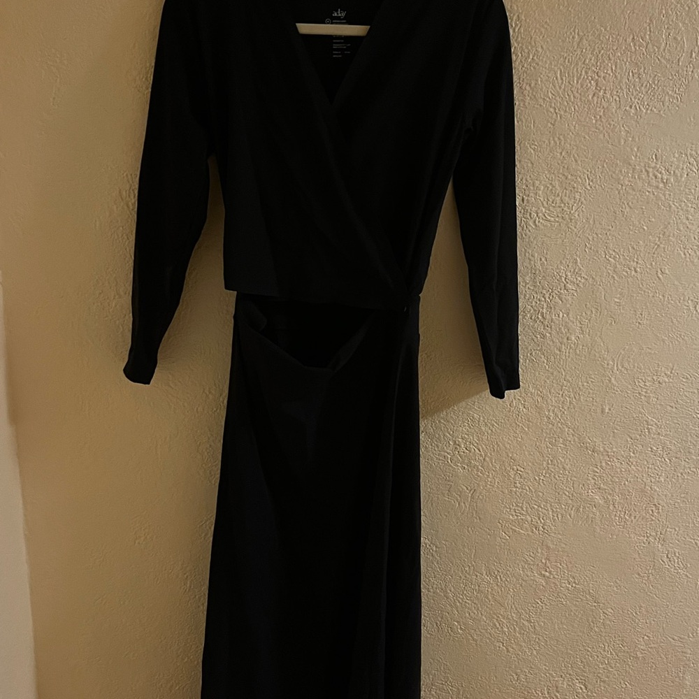 Aday Elegant Black Wrap Dress size medium - Picture 5 of 6